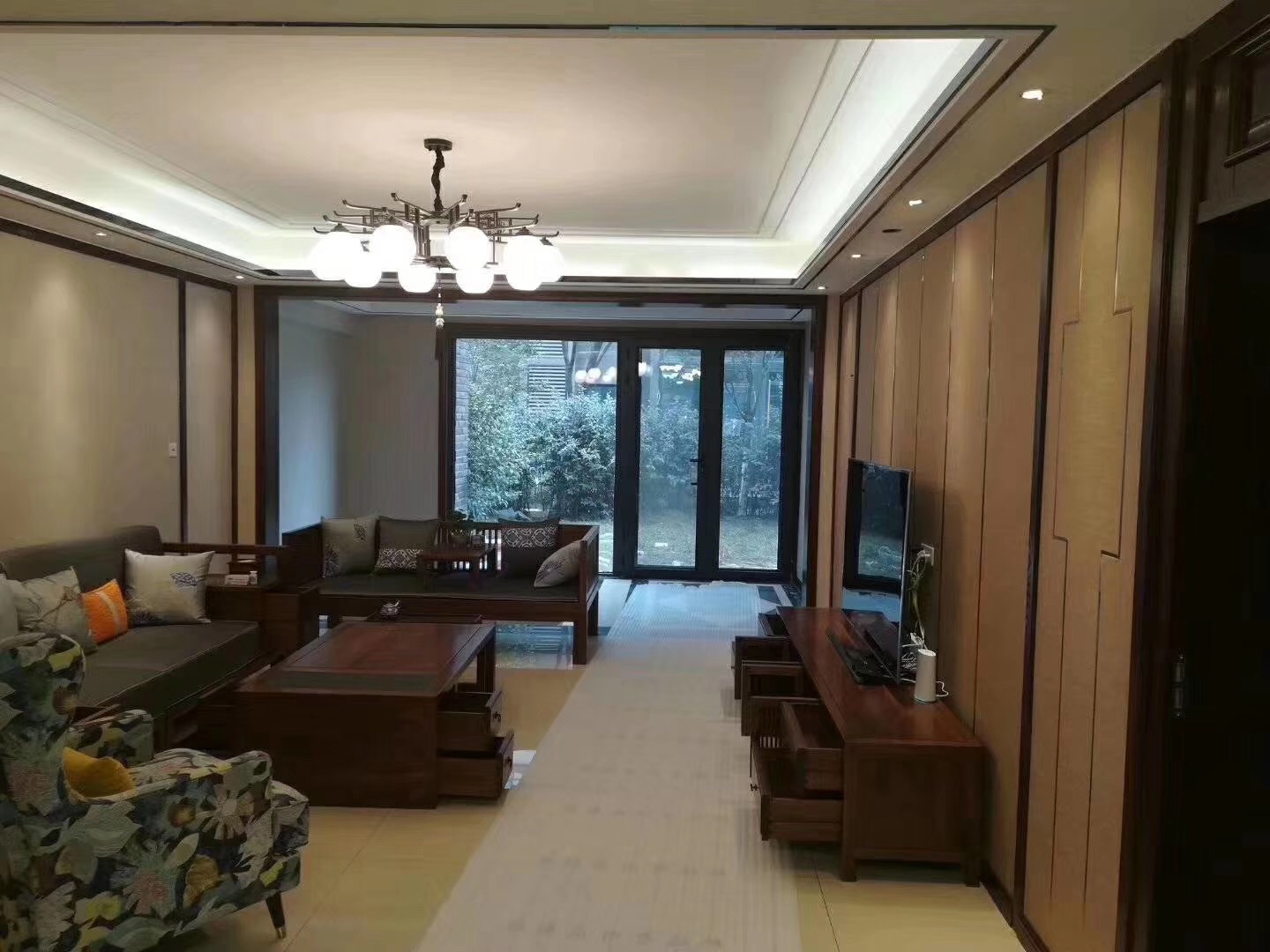 陕西亿家帆欣为您提供一站式墙面刷新服务